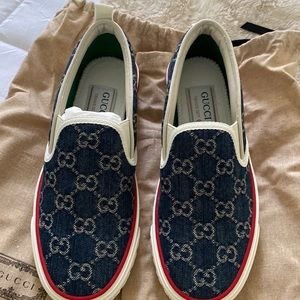 Gucci slip on sneakers